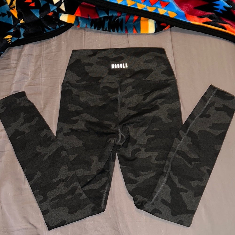 NOBULL High Rise Tight Leggings green Camo Small